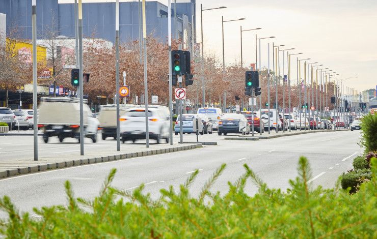 Cars on Lonsdale street