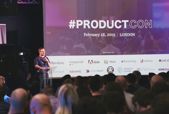 conference with speaker and presentation 