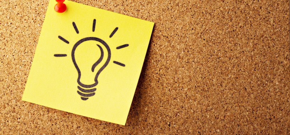 a post-it note with a picture of a lightglobe on it