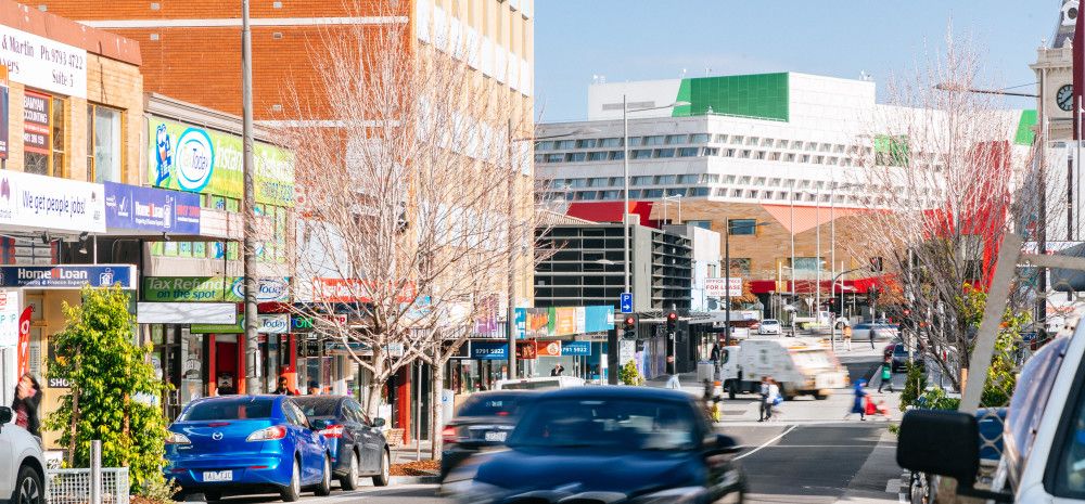 Lonsdale Street cars and road