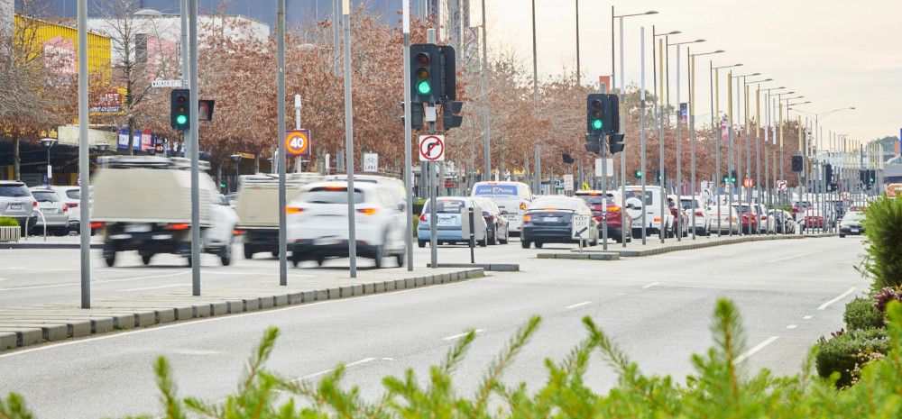 Cars on Lonsdale street