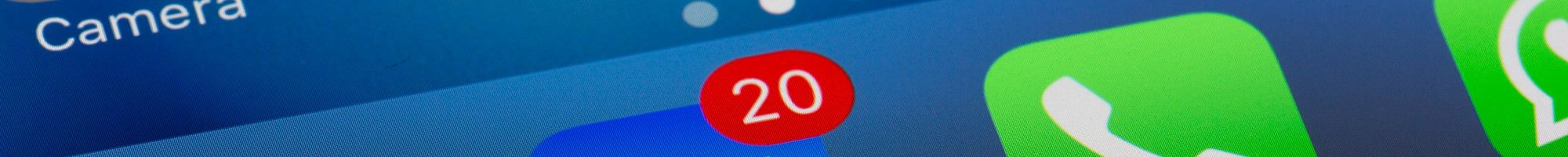 mobile screen with mail icon with notification against it