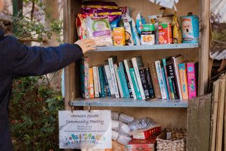 Lilian Lee -Something that made me smile - A reminder that there is a beautiful and kind world of human beings right outside your doorstep